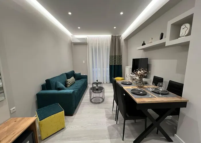 Luxury Apartment Near Acropolis